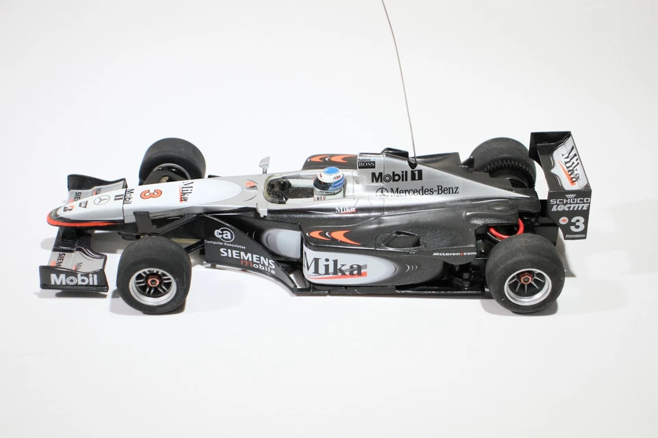 Kyosho Mini-Z F1 AM 27MHz McLaren Mercedes Fullset USED W/ spare parts - Image 2 of 4