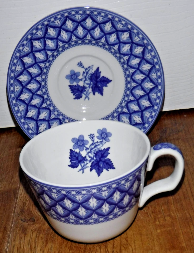 Spode Italian Blue Room  Tea Cup & Saucer ~ Geranium ~ Brand New ~ BNIB - Image 4 of 4