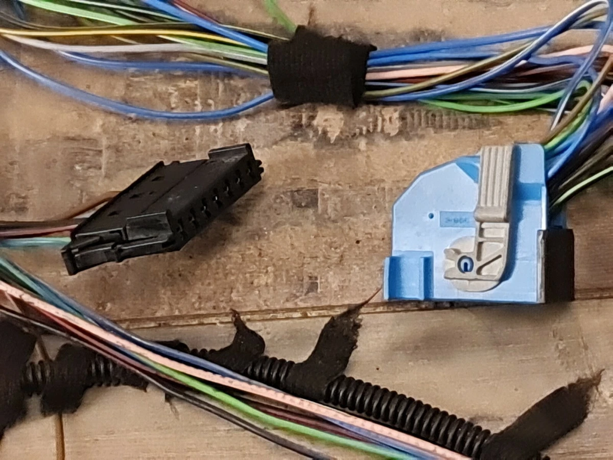 Stecker Set Rückleuchte Heckleuchte Mercedes C-Klasse W204 E 