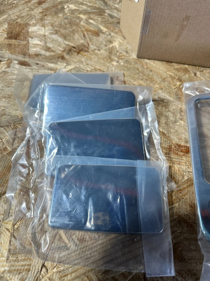 New 99-up ford super duty/00-05 excursion chrome abs 4dr handle cover set - Image 3 of 4