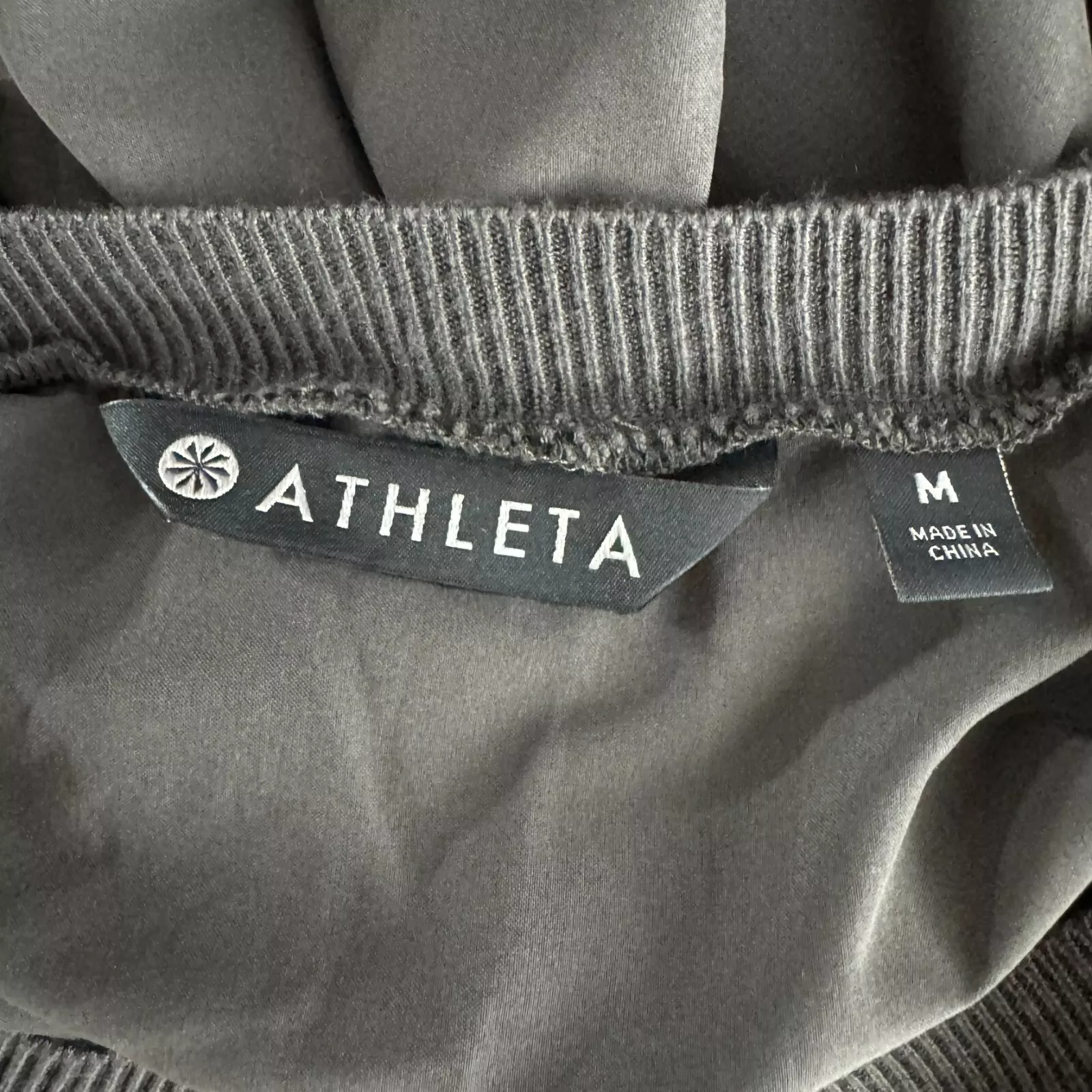 athleta zephyr tee top short sleeve stretch shirt