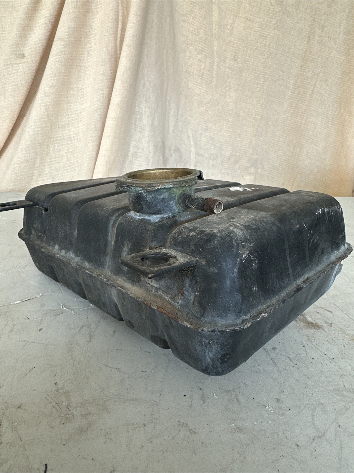 OEM Ferrari 308 QV 328 Coolant Expansion Header Tank 121647 P/R READ