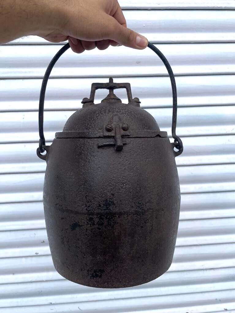 OLD ANTIQUE T C CLARK CO. 5 QUARTS CAST IRON ENAMEL PRESSURE COOKER ENGLAND