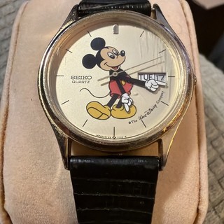Seiko Disney Watch Mickey Mouse 34mm Gold Tone Day Date 5Y23 7079 Needs Battery