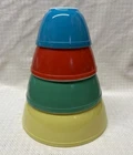 VTG Pyrex Primary Colors Mixing Bowls 404 403 402 401 Nesting Set Of 4 Nice