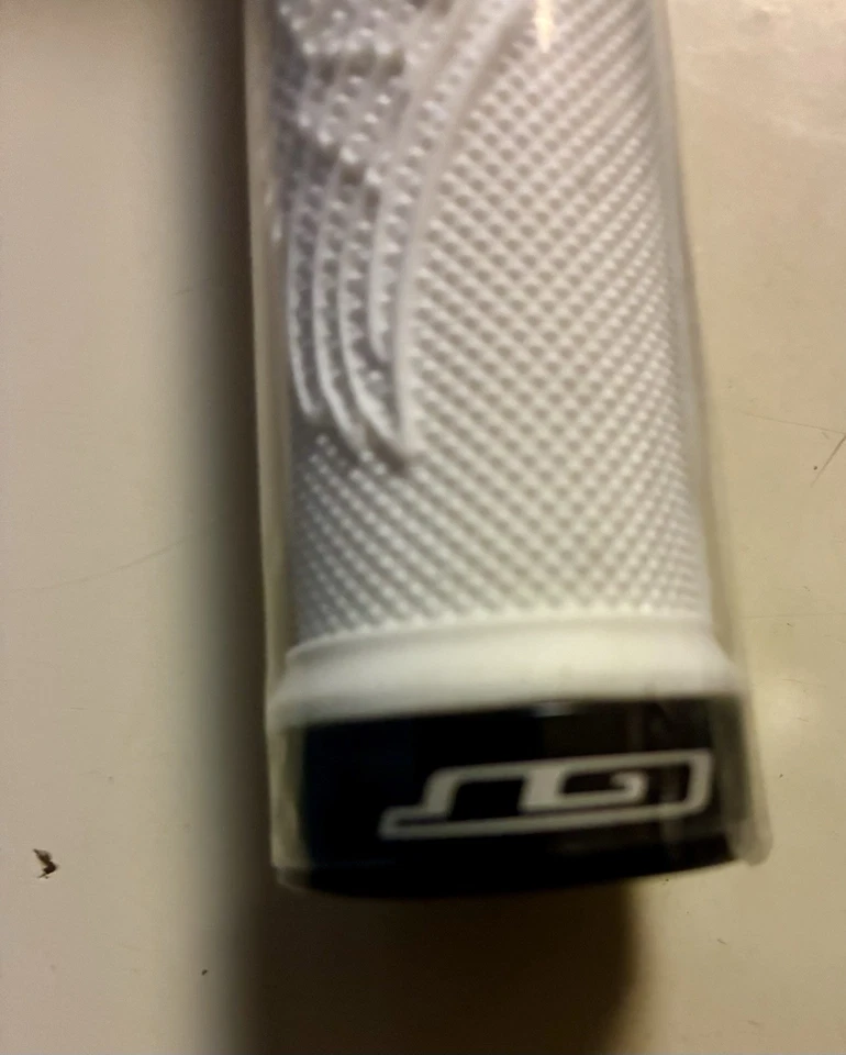 GT Wing Logo Gel Mountain BMX Bike Lock On Grips Free USA Shipping :) - Image 4 of 4