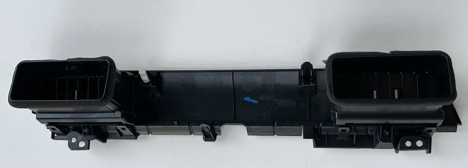 Отделочная панель приборной панели Mitsubishi Outlander с вентиляционными отверстиями для пассажира 2014-2020 годов выпуска от оригинального производителя - Изображение 4 из 4