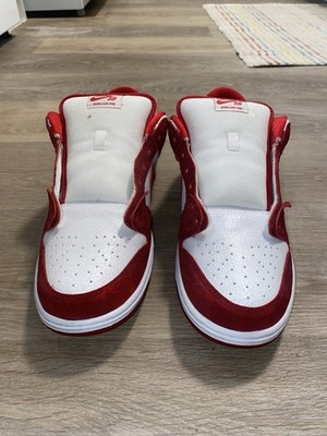 Nike SB  Valentines Day  W/ Original Box
