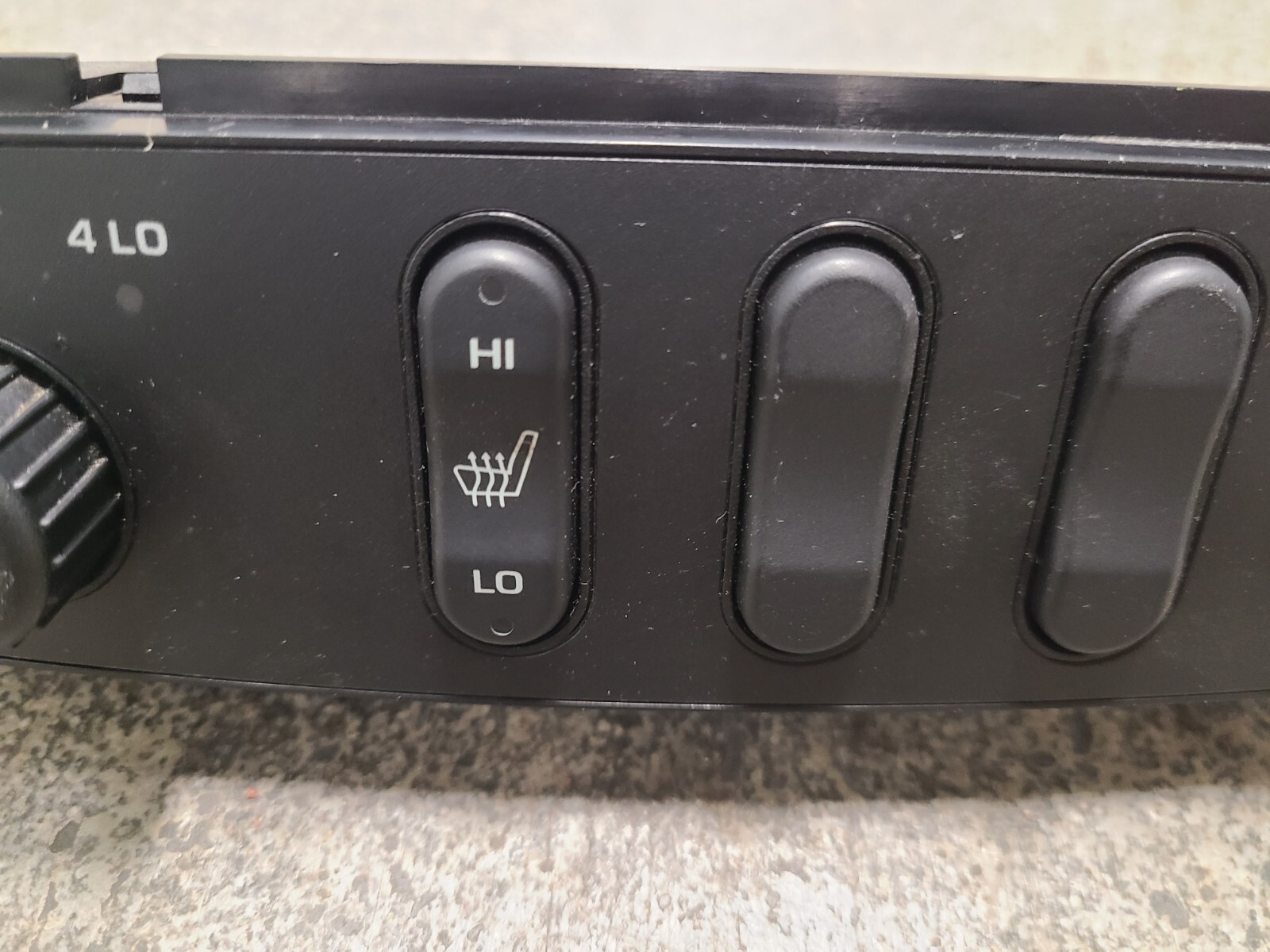 20022005 Dodge Ram Transfer Case 4X4 4WD Heated Seat Heat Switch