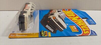 Hot Wheels - Nissan Maxima Drift Car - HCT17 Escala Miniaturas by