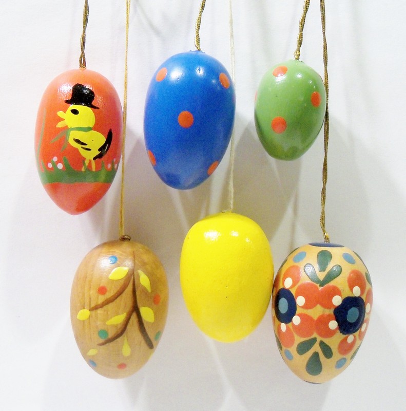 Erzgebirge Germany Easter Eggs Chick Flowers Polka Dots Wooden Wood Ornaments