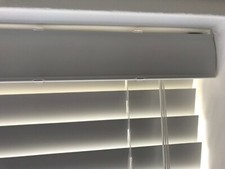 PELMET TRIM CLIPS FOR VENETIAN BLINDS VENETIAN BLIND PELMET VALANCE CLIPS