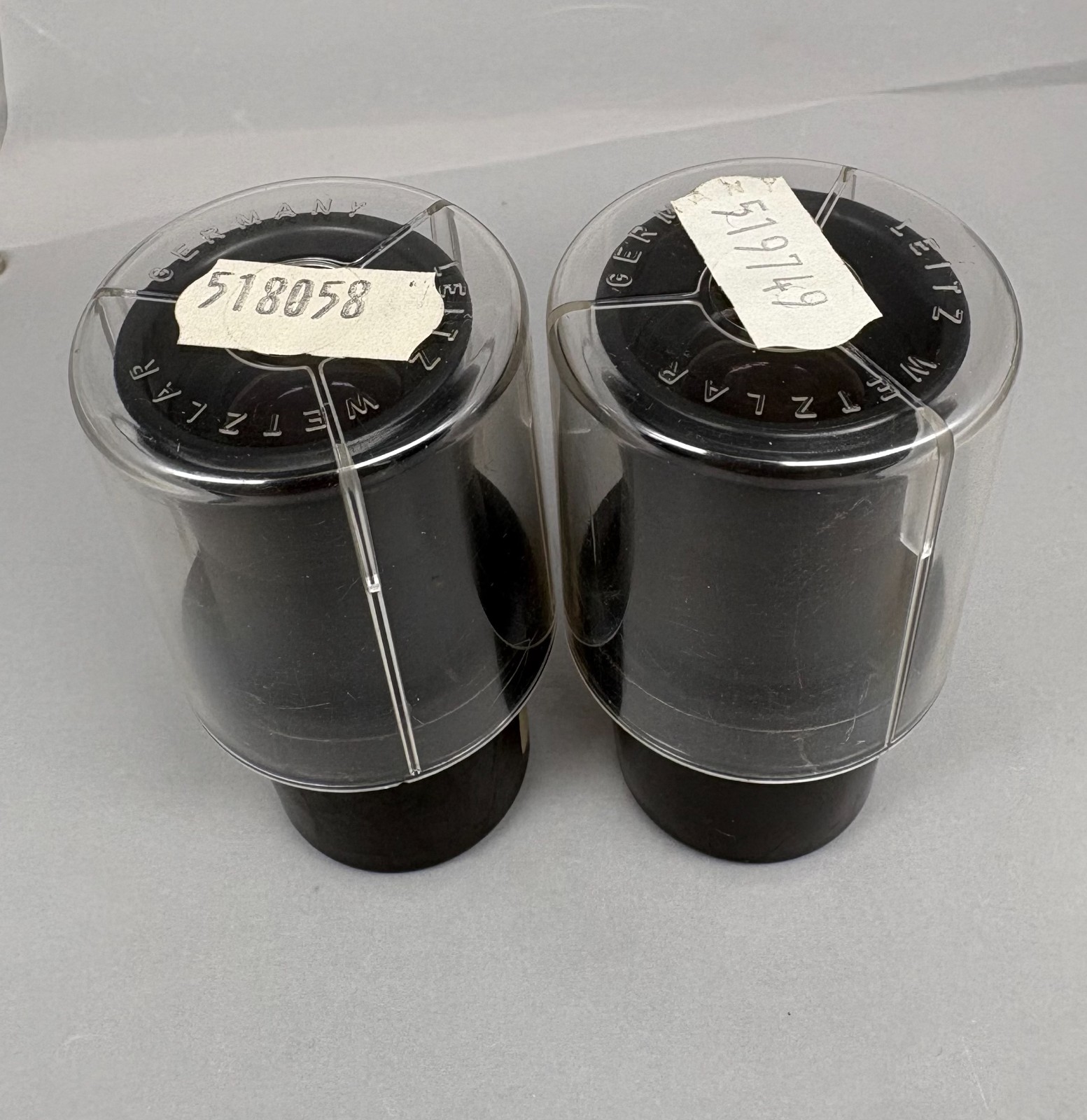 Pair of Leitz Microscope Periplan 10x/18 Eyepieces 519791 NOS 23mm Mount