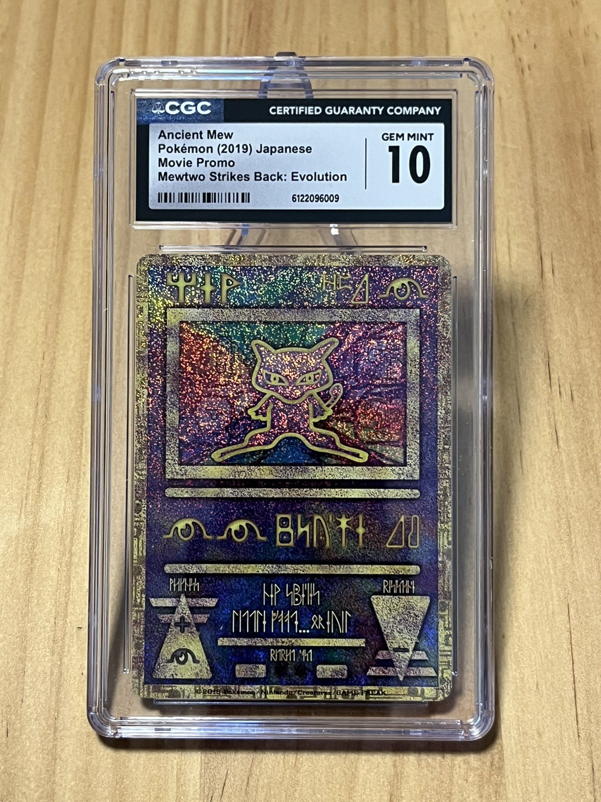 Pokémon Ancient Mew 2019  - mewtwo strikes back evolutions Promo CGC 10  
