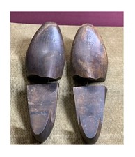 VINTAGE J.V. SHOE TREE CO. FROM BROCKTON MASS. PAIR OF BC 377 SHOE STRETCHERS