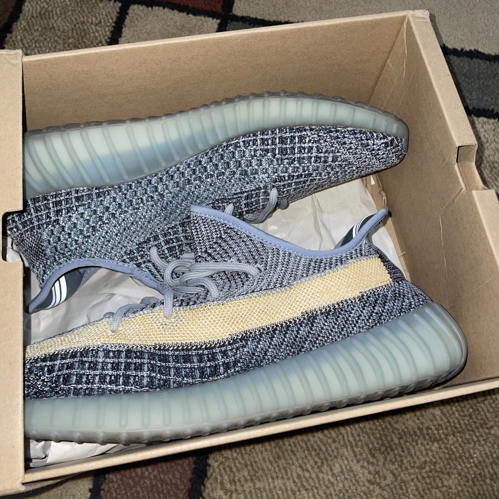 Taglia 11 Adidas Yeezy Boost 350 V2 blu cenere indossate due volte