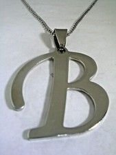 DIJE COLGANTE LETRA B INICIAL CON CADENA EN ACERO INOXIDABLE PULIDO TODO ALTO