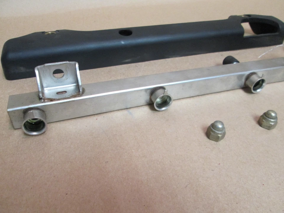 Maserati cupé - Gransport - Quattroporte diestro riel inyector de combustible / tubo # 197846 Foto 2 de 4