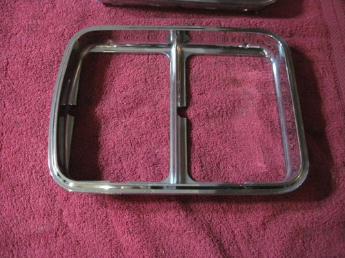 76-77 Monte Carlo Chrome Headlight Bezels GM 371167 371168 Pair DONK Lowrider - Picture 3 of 10