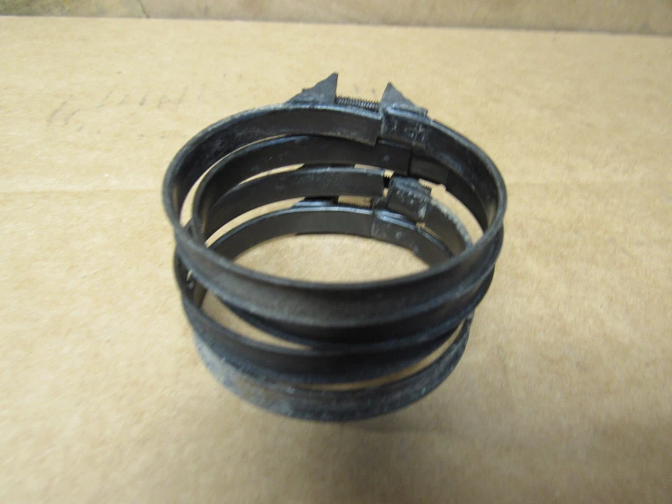 Abrazaderas de admisión de caja de aire Suzuki Cavalcade GV1400 1987 09402-58207 Foto 3 de 4