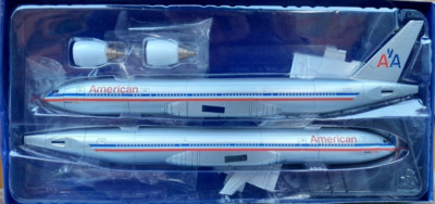 NEU-RAY AMERICAN AIRLINES BOEING 777 FLUGZEUG KUNSTSTOFF-KIT 20377 BRANDNEU KEINE BOX