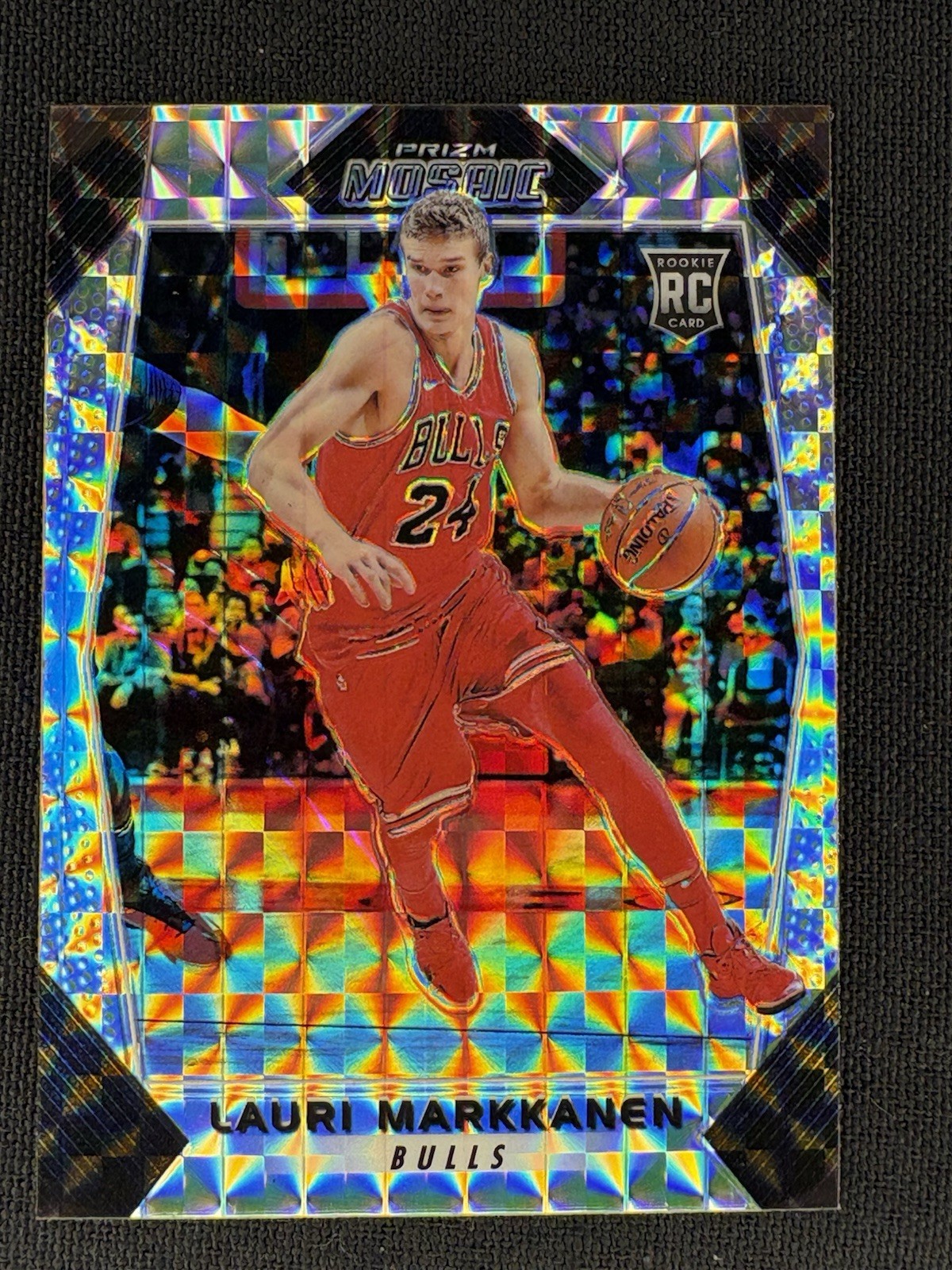 2017-18 Panini Mosaic Silver Prizm #9 Lauri Markkanen Rookie Card Bulls/Jazz 