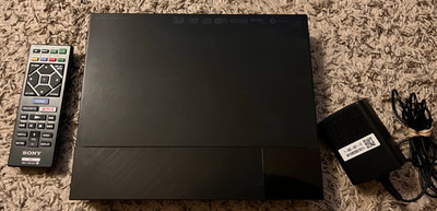Sony BDP-S5500 Blu-ray DVD Player W/Remote