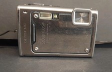 Olympus Stylus 1030SW 10.1MP Zoom Shock Water Resistant No Charger Untested