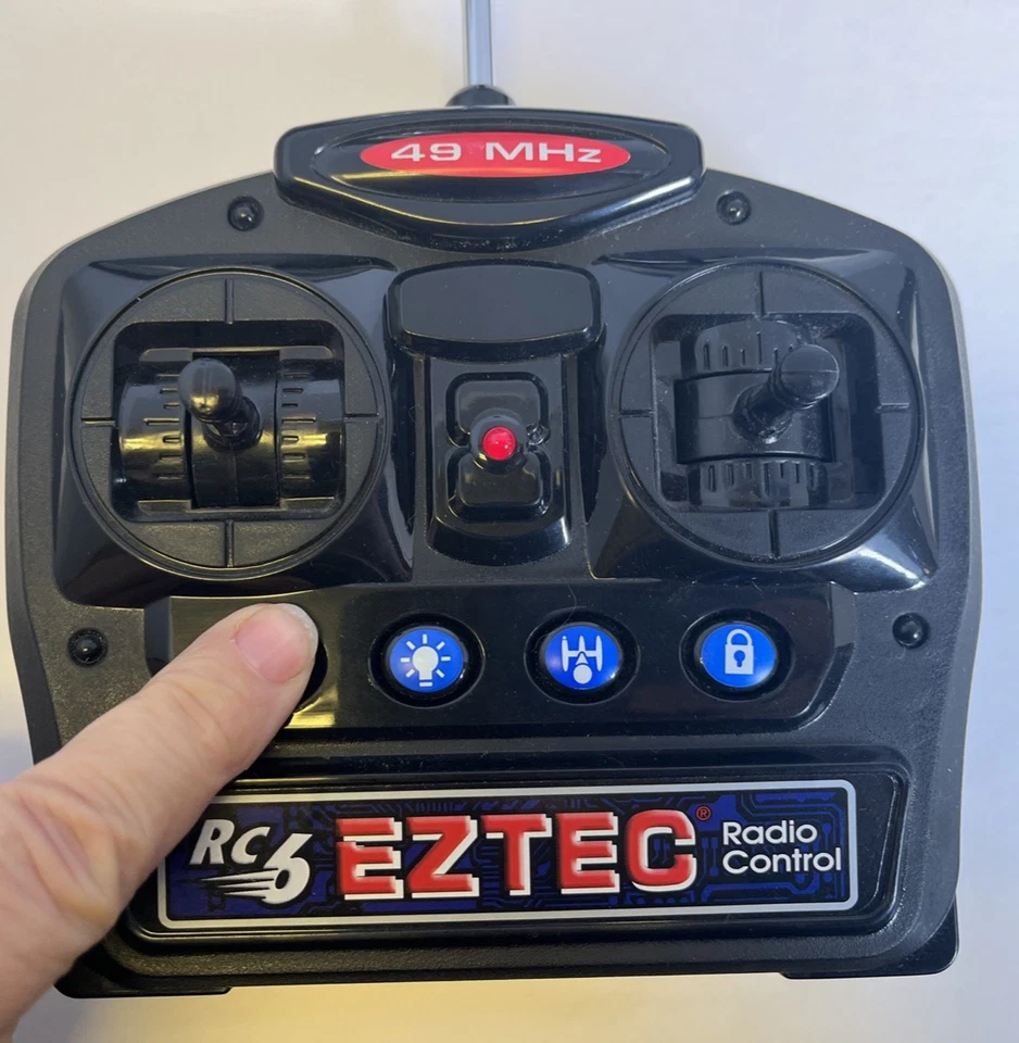 New Bright 9.6V 1997 Ford Pick-up Monster Truck Untested RC Remote Control - Image 3 of 4