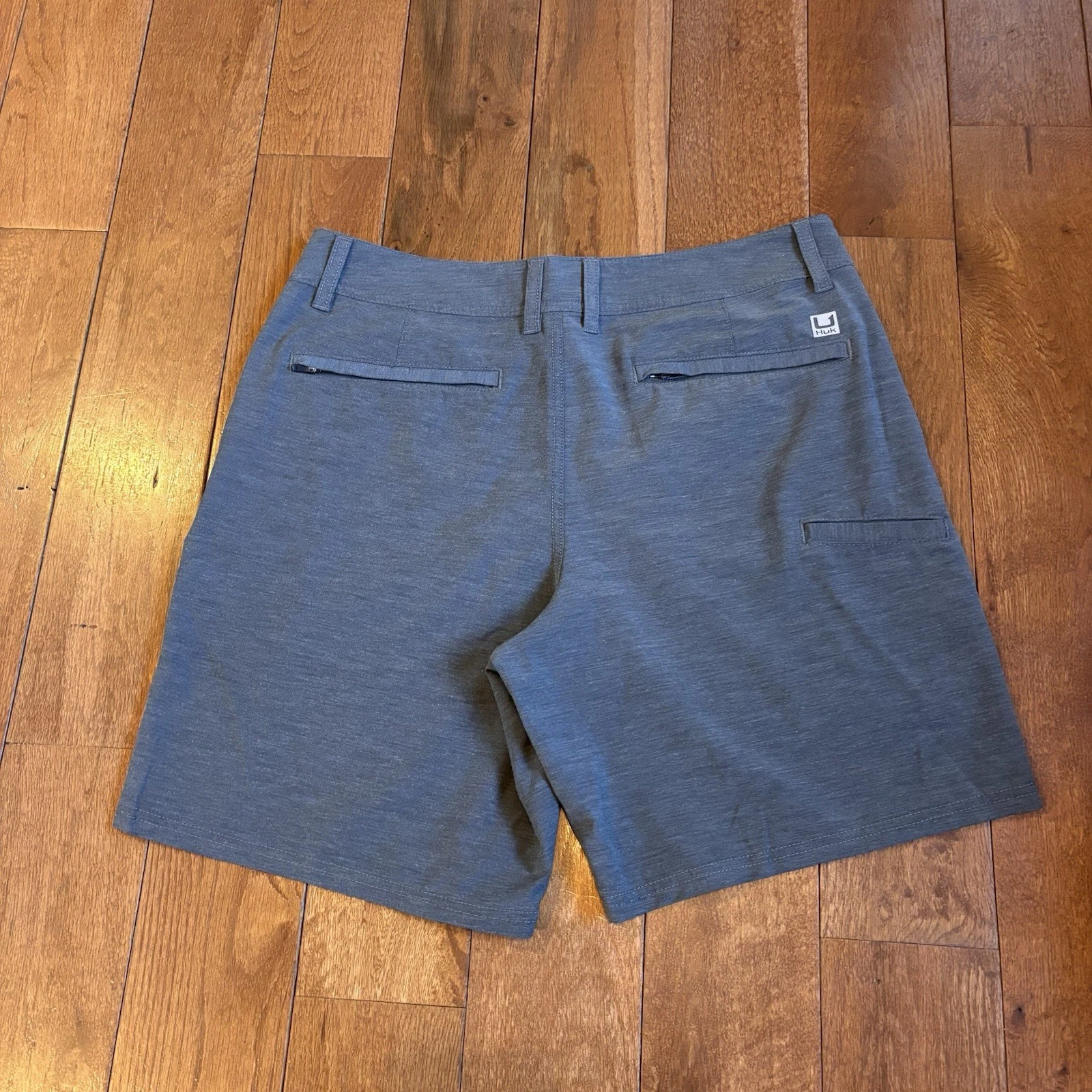 Mens Huk Performance Fishing Chino Shorts Gray sz 32 / 7.5" inseam