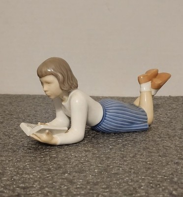 Antique Bing & Grøndahl (B&G) Merete ''Girl Reading Book'' #2304 Danish Porcelain 