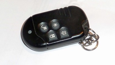 Visonic KF-234 PG2 4-Tasten-Fernbedienung für PowerMaster Alarm Schwarz 