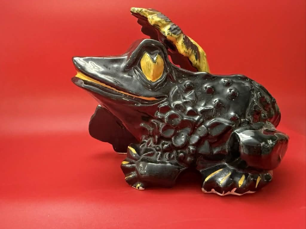 RARE McCoy Pottery Black And Yellow Umbrella Frog | eBay
