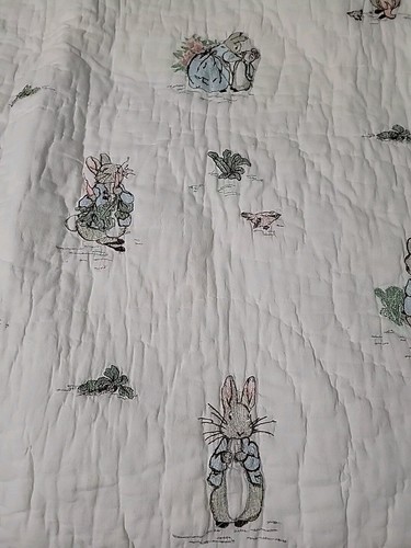Pottery Barn Kids Peter Rabbit™ Baby Quilt Monogrammed John Green - Picture 2 of 5