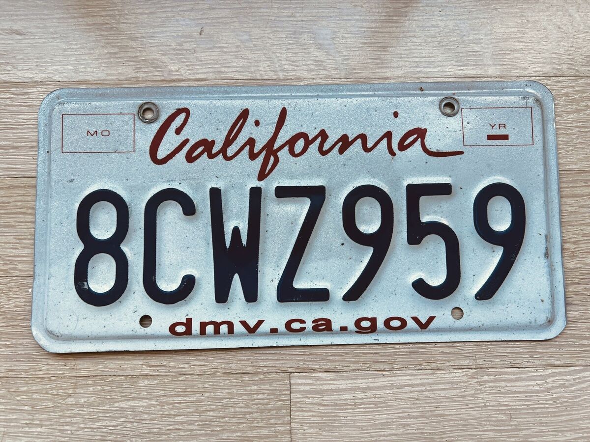 2016 CALIFORNIA License Plate - 8CWZ959