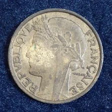 1932 France 50 Centimes olive, oak and wheat Leafs 18mm coin Dark