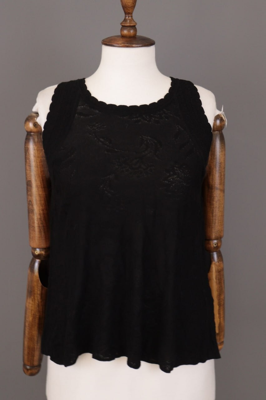 IVKO Sleevless Pullover Structure Pattern Black S… - image 1