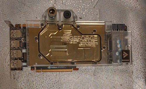 Geforce GTX 1080Ti NVIDIA TITAN Xp 699-1G611-0030-300 N #508* - Picture 3 of 7
