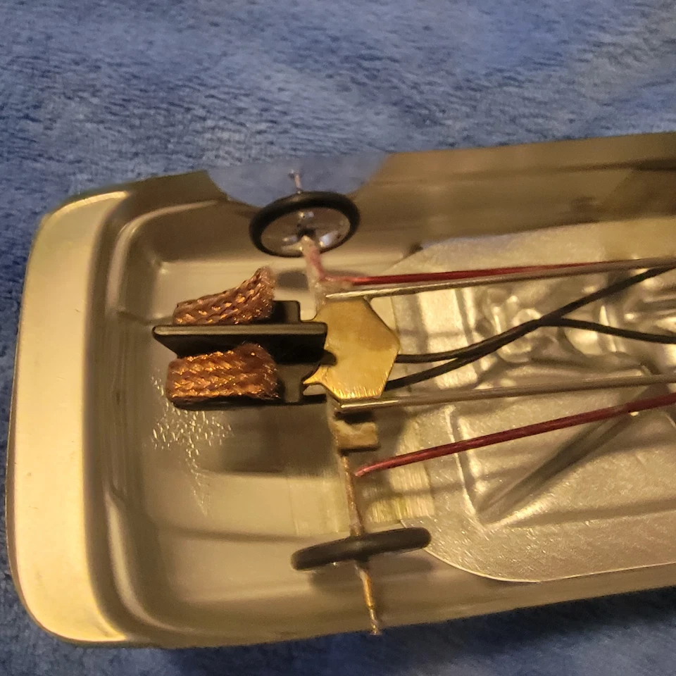 Us ARMY 1/24 Slot Car With Koford Drag Motor. - Image 4 of 4