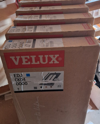 VELUX EDJ CK04 0000 55x 98cm Einbau Stil Einblendbar für Profilfliesen bis 90mm.