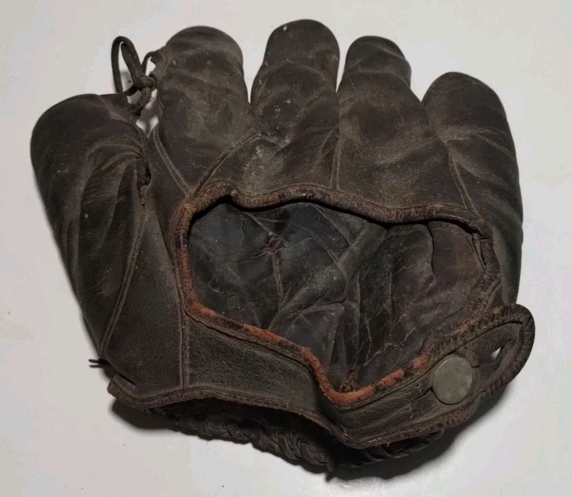 Lefty Mitt Old Style Worn On The Right Hand, Cowhide Leather