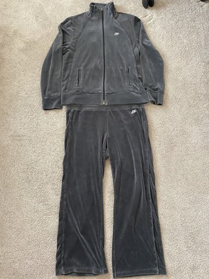 nike velour jogging suit