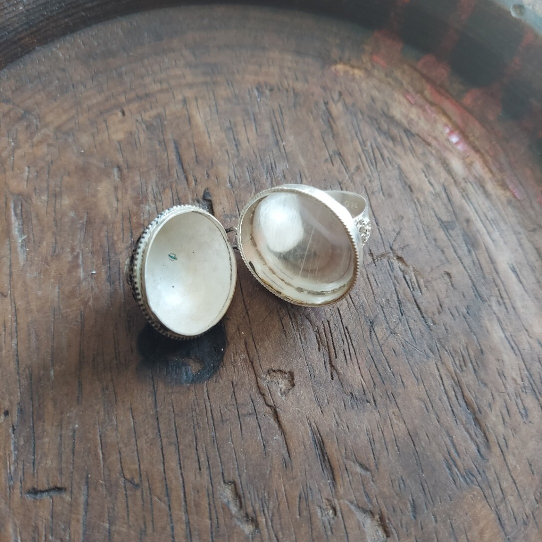 Poison Silver Locket Ring - image 5