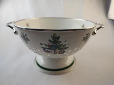 NIKKO Colander HAPPY HOLIDAYS 3 Quart NEVER USED Christmas Strainer (3c)