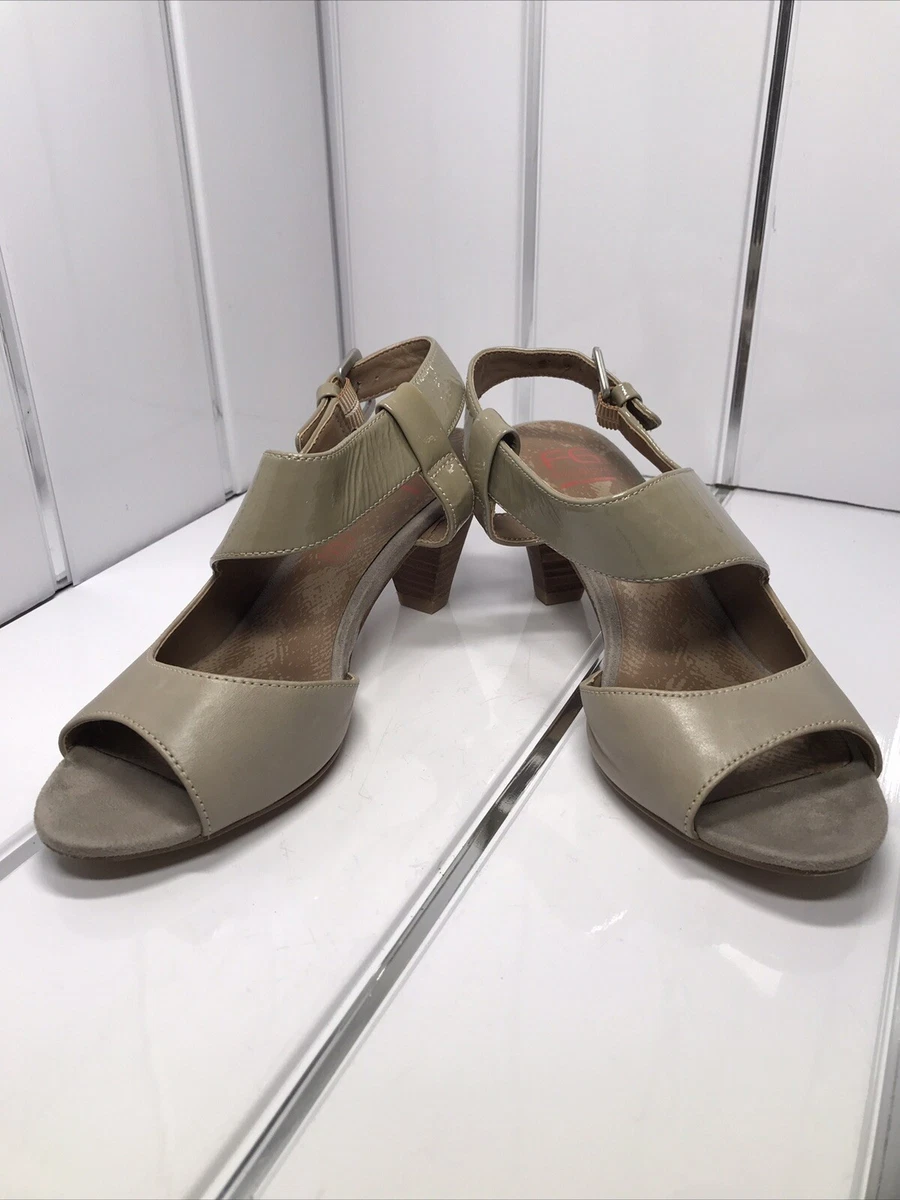 Footglove wide hotsell fit sandals