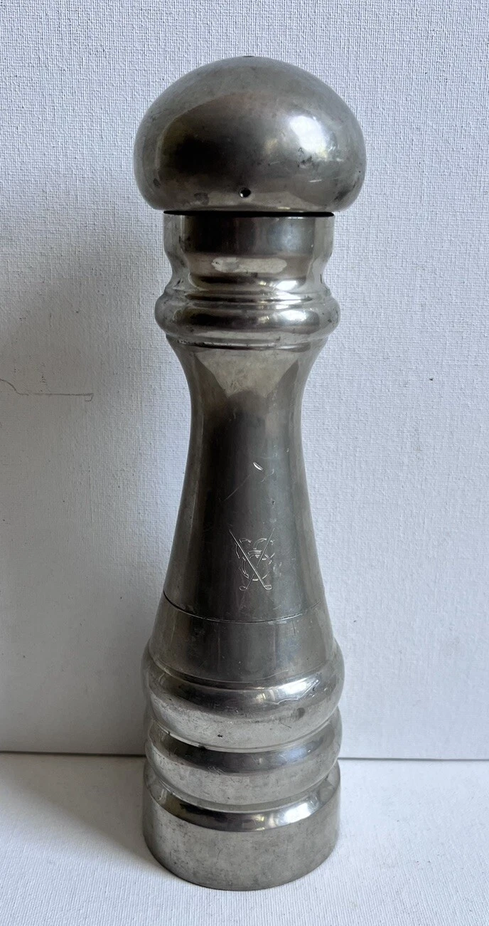 Garantito Tre Spade Italy Pewter Over Wood 10 1/2” Salt Shaker Pepper Mill Combo