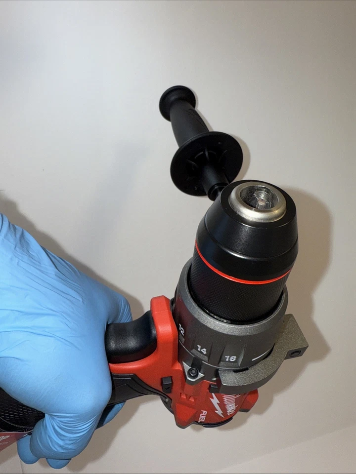 Milwaukee M18 FUEL 18V Li-Ion Brushless Cordless 1/2'' Hammer Drill 2804-20 - Image 3 of 4