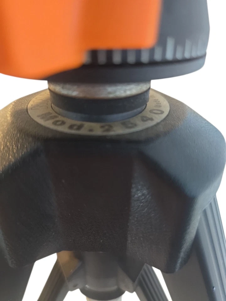 Vintage Cullmann 2540 Tripod – Made in Germany – Sturdy & Reliable - Image 3 of 4