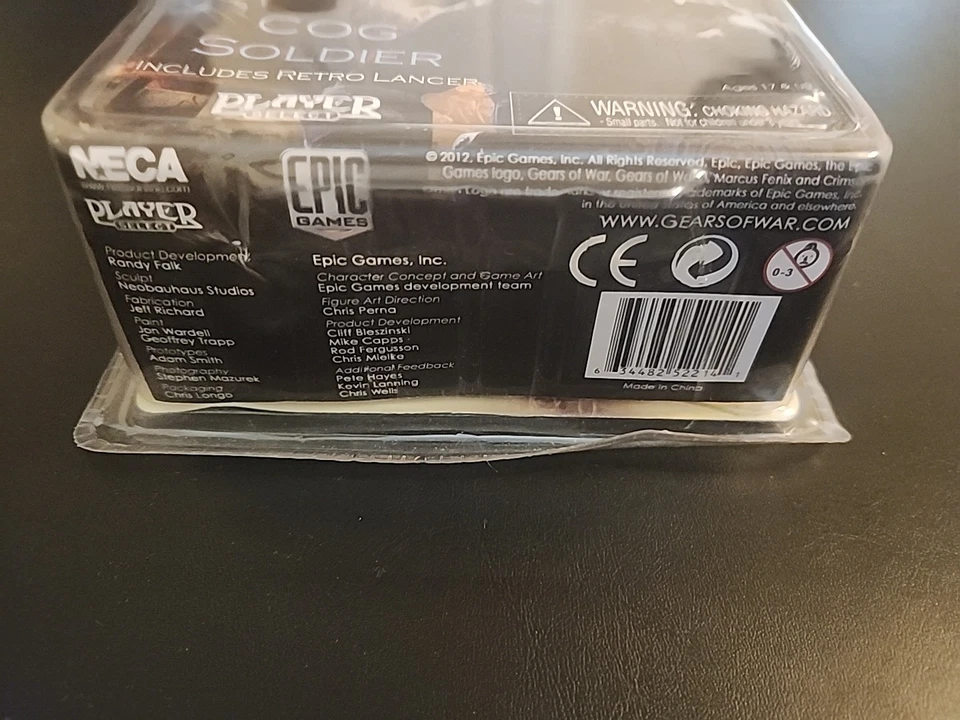 NECA Gears of War 3 Player Select: Cog Soldier with Retro Lancer - Imagem 3 de 4