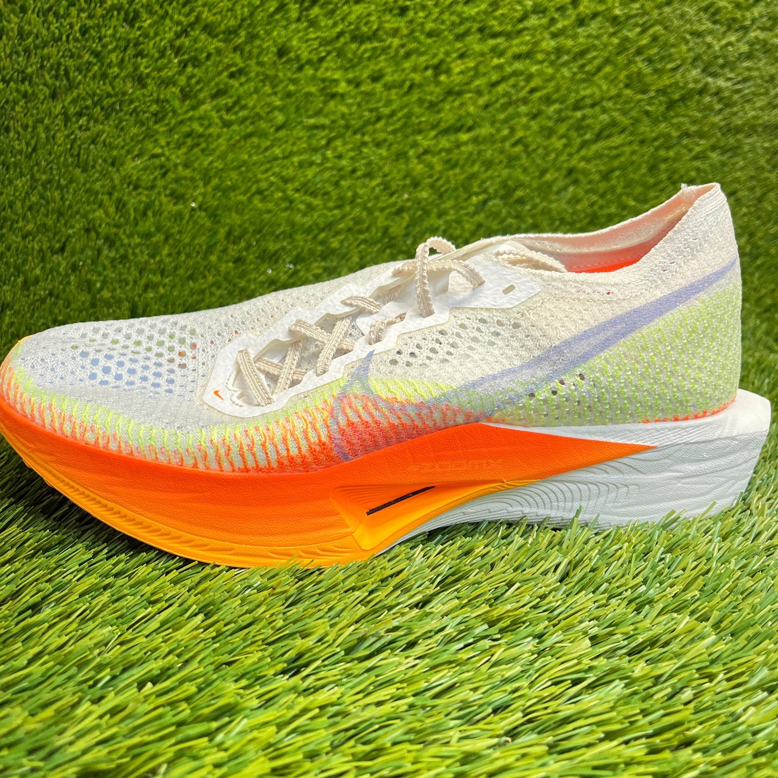 Nike ZoomX VaporFly Next% 3 Mens Size 10 White Orange Running Shoes Sneakers thumbnail 3